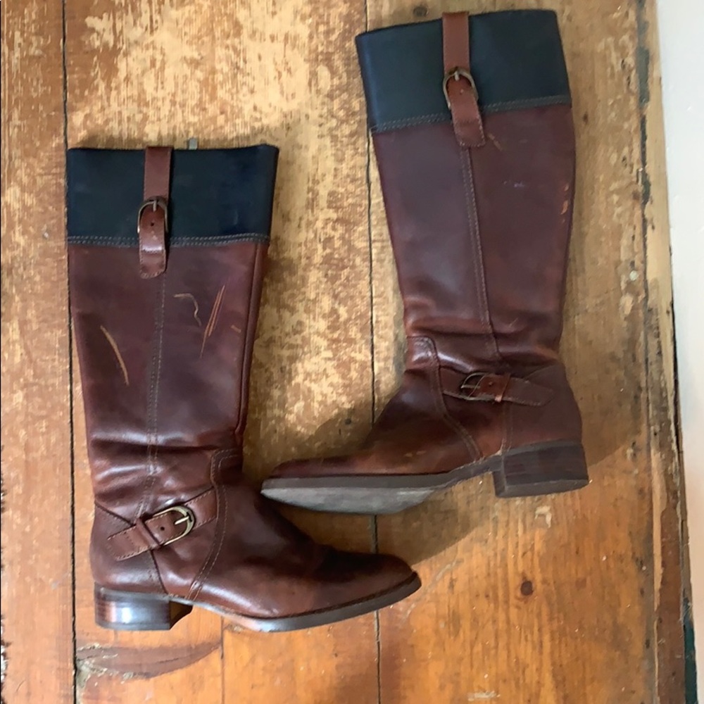 Classic Ariat Leather Boots, size 6.5